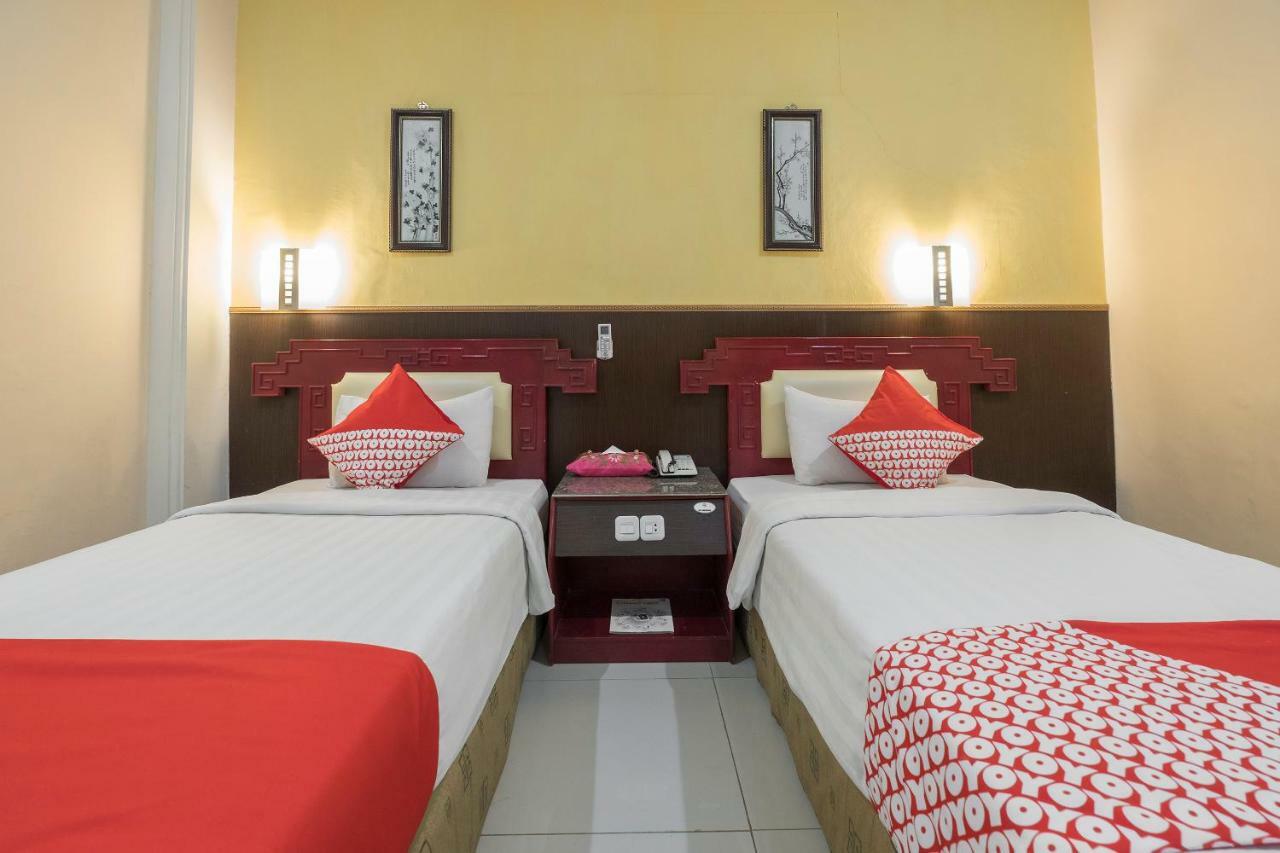 Oyo 821 Hotel Dinasti Macasar Exterior foto